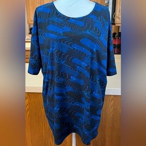 LuLaRoe Irma Tunic M